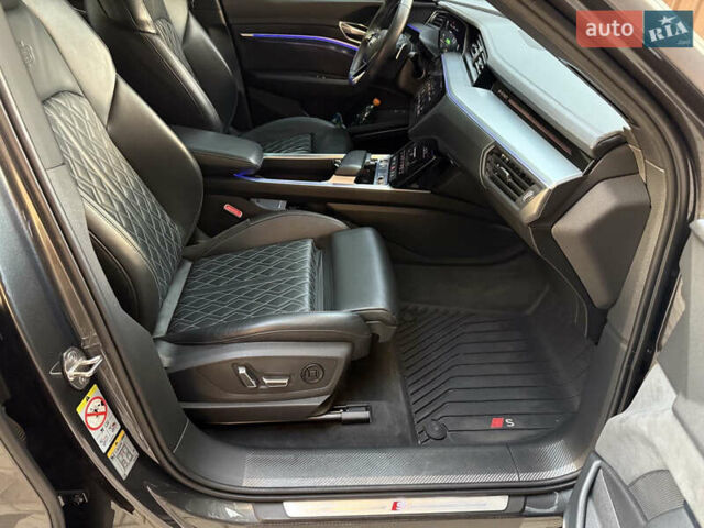 Серый Ауди E-Tron, объемом двигателя 0 л и пробегом 41 тыс. км за 52900 $, фото 17 на Automoto.ua