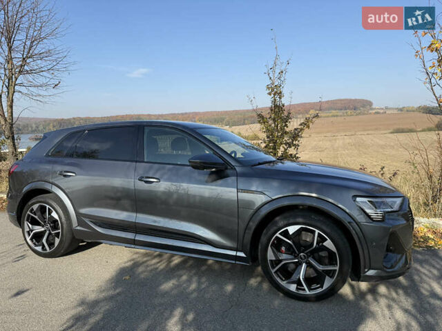 Серый Ауди E-Tron, объемом двигателя 0 л и пробегом 65 тыс. км за 53900 $, фото 22 на Automoto.ua