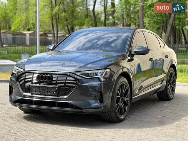 Серый Ауди E-Tron, объемом двигателя 0 л и пробегом 15 тыс. км за 42500 $, фото 2 на Automoto.ua