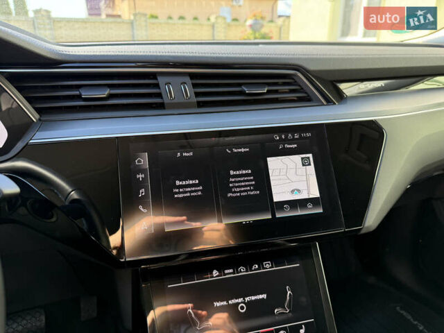 Серый Ауди E-Tron, объемом двигателя 0 л и пробегом 90 тыс. км за 33000 $, фото 66 на Automoto.ua