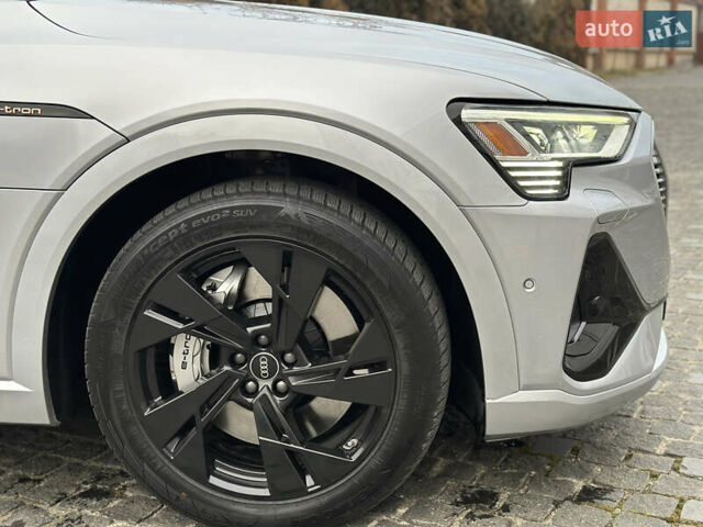 Сірий Ауді E-Tron, об'ємом двигуна 0 л та пробігом 80 тис. км за 39900 $, фото 29 на Automoto.ua
