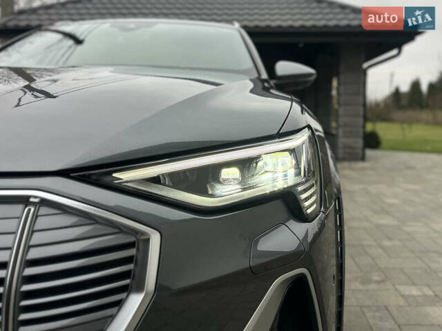 Сірий Ауді E-Tron, об'ємом двигуна 0 л та пробігом 48 тис. км за 49999 $, фото 30 на Automoto.ua