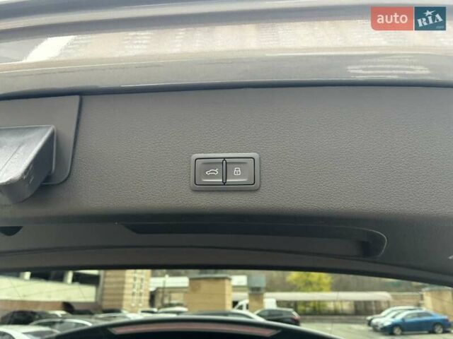 Серый Ауди E-Tron, объемом двигателя 0 л и пробегом 112 тыс. км за 31900 $, фото 46 на Automoto.ua