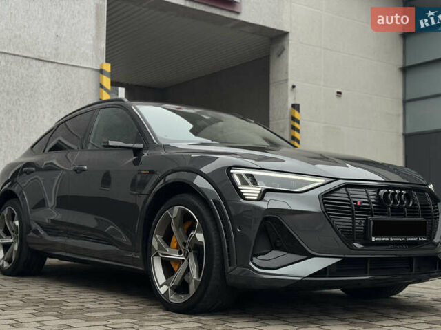 Сірий Ауді E-Tron, об'ємом двигуна 0 л та пробігом 59 тис. км за 45999 $, фото 1 на Automoto.ua