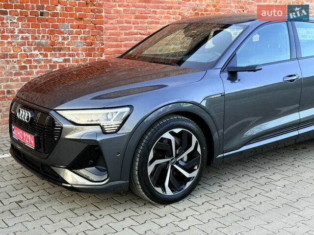 Серый Ауди E-Tron, объемом двигателя 0 л и пробегом 84 тыс. км за 39999 $, фото 14 на Automoto.ua