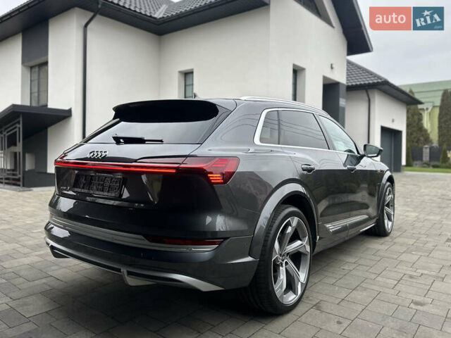 Сірий Ауді E-Tron, об'ємом двигуна 0 л та пробігом 48 тис. км за 49999 $, фото 6 на Automoto.ua