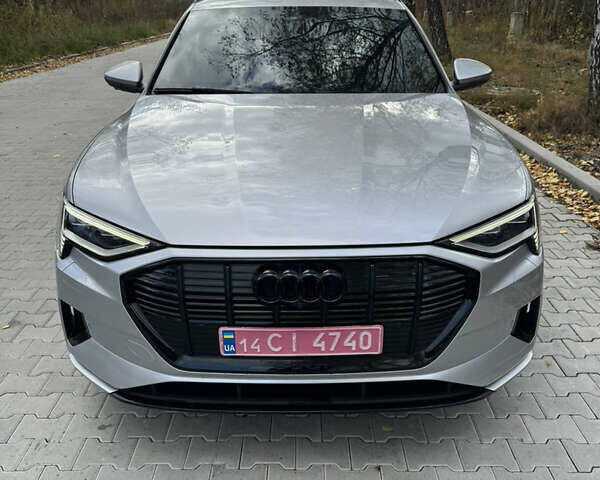 Серый Ауди E-Tron, объемом двигателя 0 л и пробегом 145 тыс. км за 29500 $, фото 38 на Automoto.ua