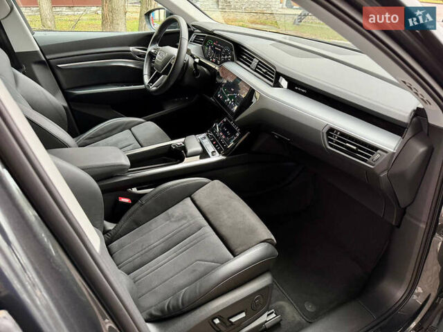 Сірий Ауді E-Tron, об'ємом двигуна 0 л та пробігом 39 тис. км за 46500 $, фото 50 на Automoto.ua