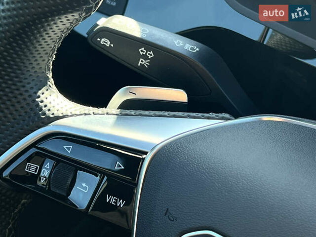 Серый Ауди E-Tron, объемом двигателя 0 л и пробегом 42 тыс. км за 47848 $, фото 50 на Automoto.ua