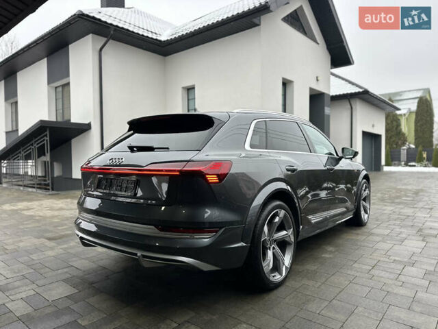 Серый Ауди E-Tron, объемом двигателя 0 л и пробегом 48 тыс. км за 49999 $, фото 6 на Automoto.ua