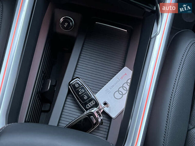 Серый Ауди E-Tron, объемом двигателя 0 л и пробегом 32 тыс. км за 41367 $, фото 63 на Automoto.ua