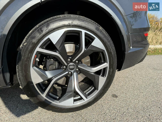 Серый Ауди E-Tron, объемом двигателя 0 л и пробегом 65 тыс. км за 53900 $, фото 11 на Automoto.ua