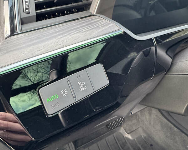 Серый Ауди E-Tron, объемом двигателя 0 л и пробегом 145 тыс. км за 29500 $, фото 84 на Automoto.ua