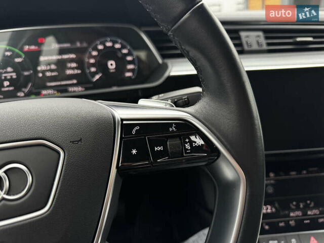 Ауди E-Tron 2023 в Житомире на Automoto.ua Серый Ауди E-Tron, объемом двигателя 0 л и пробегом 38 тыс. км за 37500 $, фото 30 на Automoto.ua