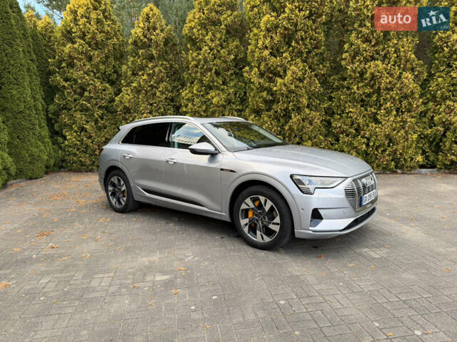 Серый Ауди E-Tron, объемом двигателя 0 л и пробегом 59 тыс. км за 38749 $, фото 2 на Automoto.ua