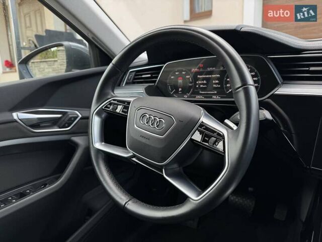 Серый Ауди E-Tron, объемом двигателя 0 л и пробегом 22 тыс. км за 39900 $, фото 9 на Automoto.ua