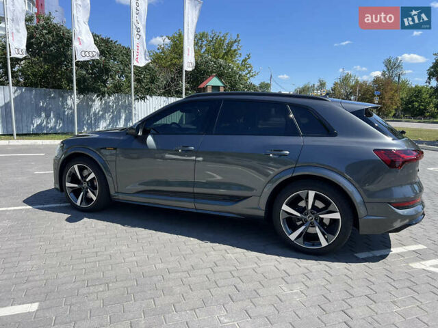 Серый Ауди E-Tron, объемом двигателя 0 л и пробегом 8 тыс. км за 68000 $, фото 22 на Automoto.ua