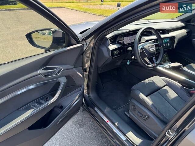 Сірий Ауді E-Tron, об'ємом двигуна 0 л та пробігом 44 тис. км за 60500 $, фото 19 на Automoto.ua