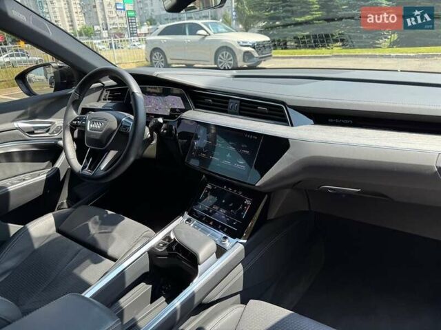 Сірий Ауді E-Tron, об'ємом двигуна 0 л та пробігом 44 тис. км за 60500 $, фото 72 на Automoto.ua