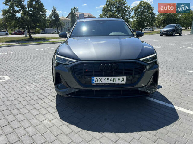 Серый Ауди E-Tron, объемом двигателя 0 л и пробегом 8 тыс. км за 68000 $, фото 2 на Automoto.ua