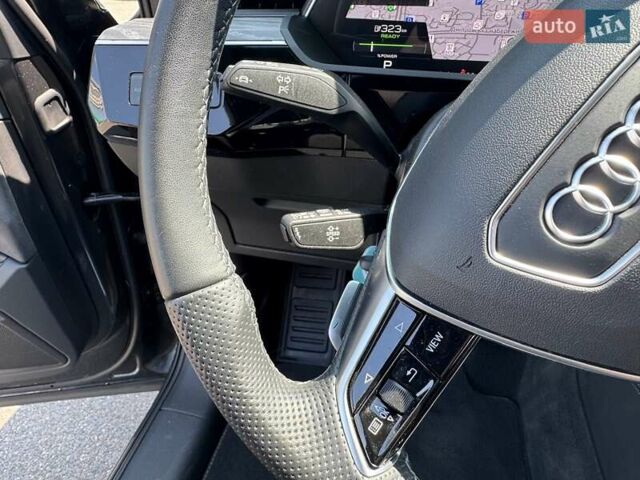 Сірий Ауді E-Tron, об'ємом двигуна 0 л та пробігом 44 тис. км за 60500 $, фото 32 на Automoto.ua