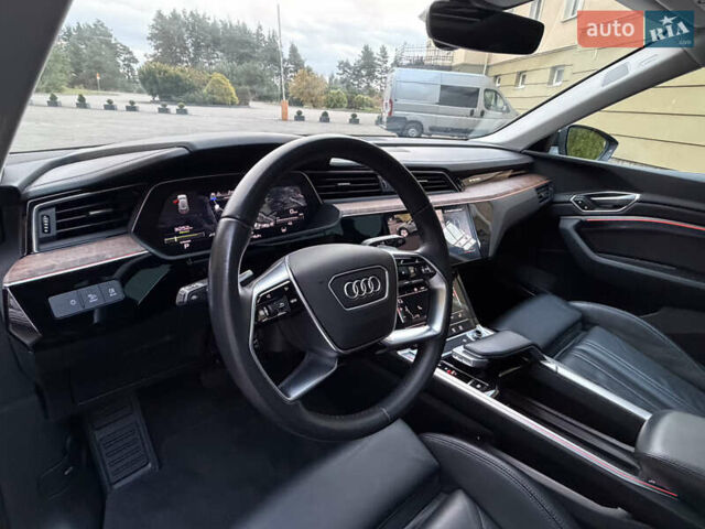 Серый Ауди E-Tron, объемом двигателя 0 л и пробегом 59 тыс. км за 38749 $, фото 25 на Automoto.ua