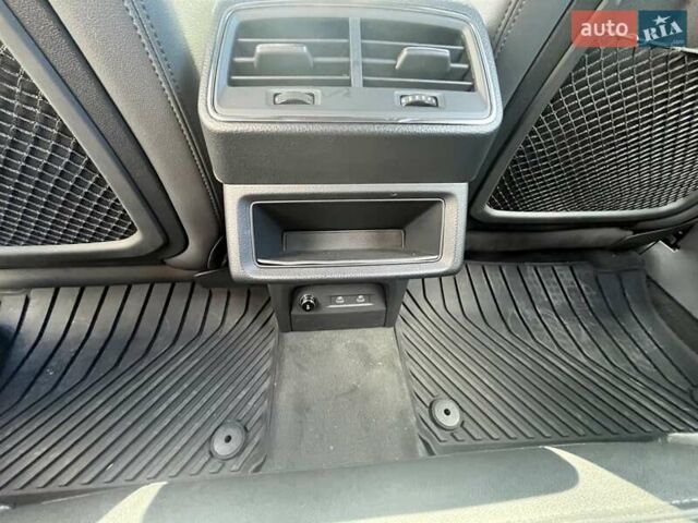 Серый Ауди E-Tron, объемом двигателя 0 л и пробегом 35 тыс. км за 45000 $, фото 15 на Automoto.ua