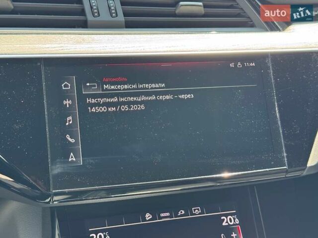 Сірий Ауді E-Tron, об'ємом двигуна 0 л та пробігом 44 тис. км за 60500 $, фото 52 на Automoto.ua