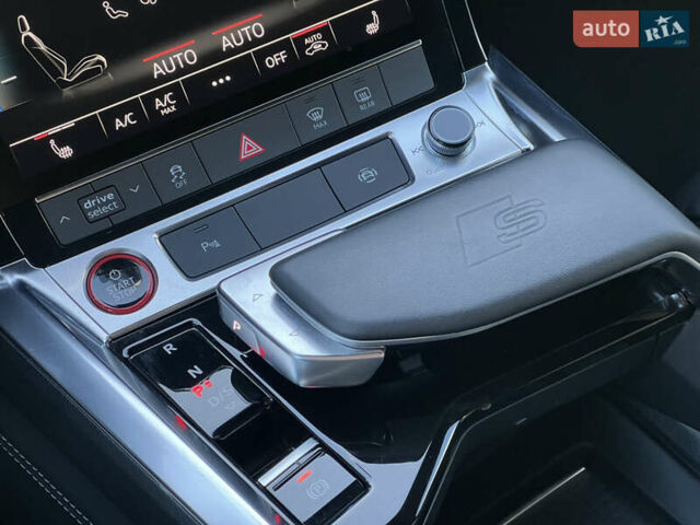 Серый Ауди E-Tron, объемом двигателя 0 л и пробегом 43 тыс. км за 47488 $, фото 60 на Automoto.ua