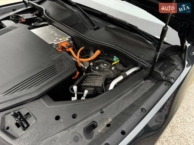 Ауди E-Tron 2023 в Житомире на Automoto.ua Серый Ауди E-Tron, объемом двигателя 0 л и пробегом 38 тыс. км за 37500 $, фото 63 на Automoto.ua