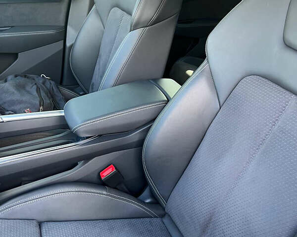 Серый Ауди E-Tron, объемом двигателя 0 л и пробегом 8 тыс. км за 68000 $, фото 28 на Automoto.ua