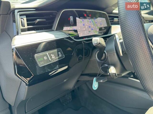 Сірий Ауді E-Tron, об'ємом двигуна 0 л та пробігом 44 тис. км за 60500 $, фото 30 на Automoto.ua