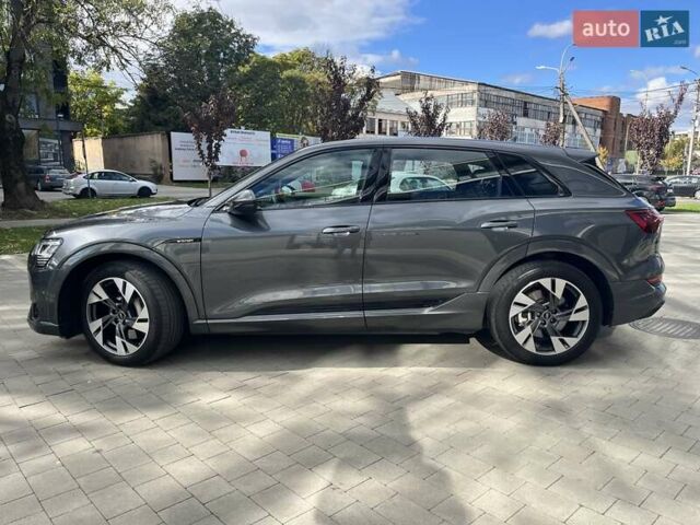Серый Ауди E-Tron, объемом двигателя 0 л и пробегом 35 тыс. км за 45000 $, фото 5 на Automoto.ua