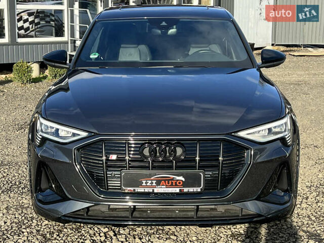Серый Ауди E-Tron, объемом двигателя 0 л и пробегом 43 тыс. км за 47488 $, фото 2 на Automoto.ua