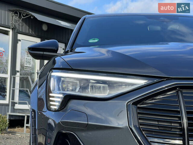 Серый Ауди E-Tron, объемом двигателя 0 л и пробегом 43 тыс. км за 47488 $, фото 13 на Automoto.ua