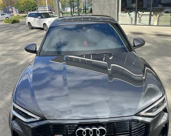 Серый Ауди E-Tron, объемом двигателя 0 л и пробегом 35 тыс. км за 45000 $, фото 8 на Automoto.ua