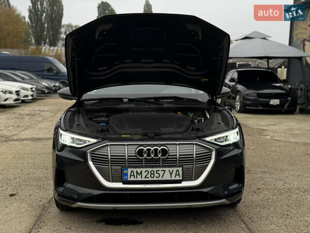 Ауди E-Tron 2023 в Житомире на Automoto.ua Серый Ауди E-Tron, объемом двигателя 0 л и пробегом 38 тыс. км за 37500 $, фото 60 на Automoto.ua