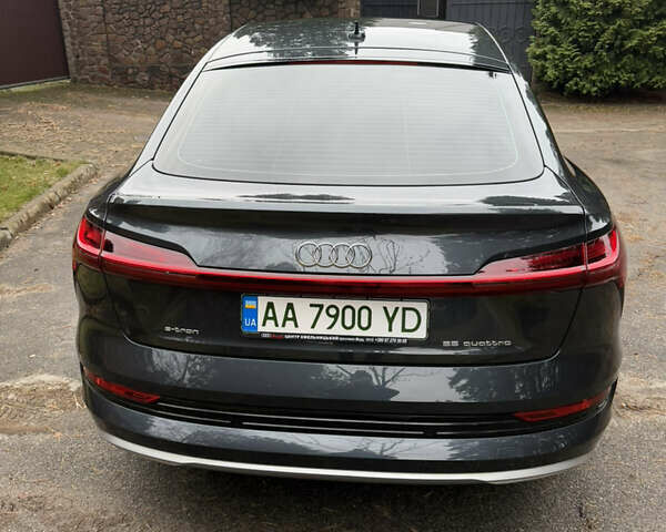 Серый Ауди E-Tron, объемом двигателя 0 л и пробегом 41 тыс. км за 39500 $, фото 12 на Automoto.ua