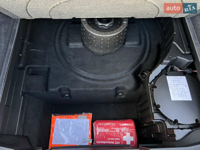 Серый Ауди E-Tron, объемом двигателя 0 л и пробегом 43 тыс. км за 47488 $, фото 38 на Automoto.ua