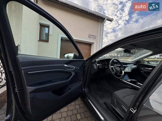 Серый Ауди E-Tron, объемом двигателя 0 л и пробегом 22 тыс. км за 39900 $, фото 13 на Automoto.ua