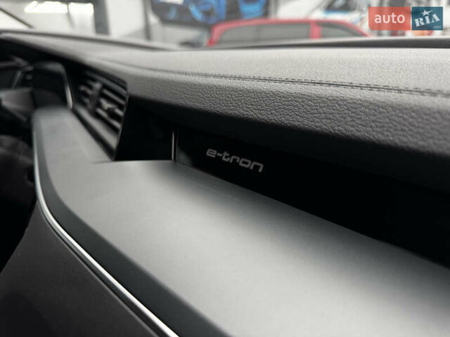 Ауди E-Tron 2023 в Житомире на Automoto.ua Серый Ауди E-Tron, объемом двигателя 0 л и пробегом 38 тыс. км за 37500 $, фото 59 на Automoto.ua