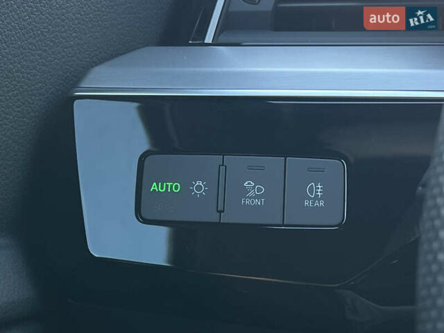 Серый Ауди E-Tron, объемом двигателя 0 л и пробегом 43 тыс. км за 47488 $, фото 62 на Automoto.ua