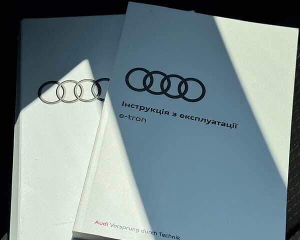 Сірий Ауді E-Tron, об'ємом двигуна 0 л та пробігом 44 тис. км за 60500 $, фото 60 на Automoto.ua