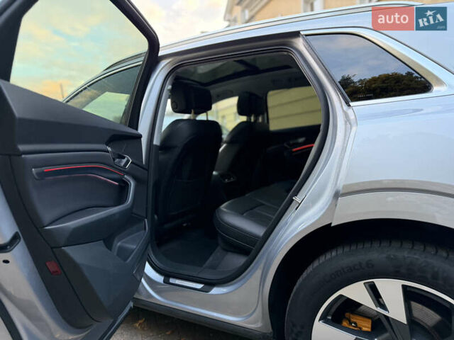 Серый Ауди E-Tron, объемом двигателя 0 л и пробегом 59 тыс. км за 38749 $, фото 44 на Automoto.ua