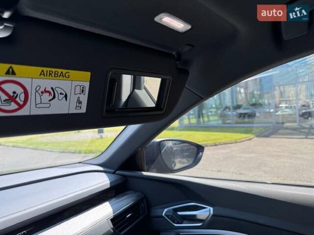 Сірий Ауді E-Tron, об'ємом двигуна 0 л та пробігом 44 тис. км за 60500 $, фото 57 на Automoto.ua