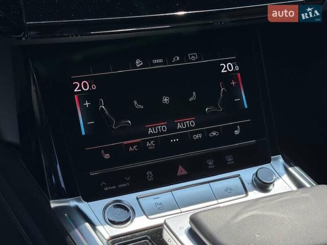 Сірий Ауді E-Tron, об'ємом двигуна 0 л та пробігом 44 тис. км за 60500 $, фото 40 на Automoto.ua