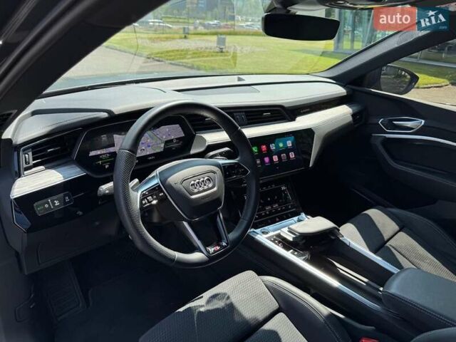 Сірий Ауді E-Tron, об'ємом двигуна 0 л та пробігом 44 тис. км за 60500 $, фото 29 на Automoto.ua