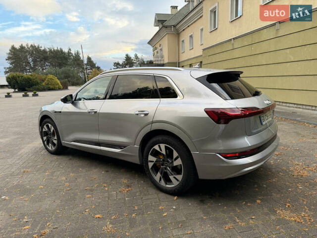 Серый Ауди E-Tron, объемом двигателя 0 л и пробегом 59 тыс. км за 38749 $, фото 9 на Automoto.ua