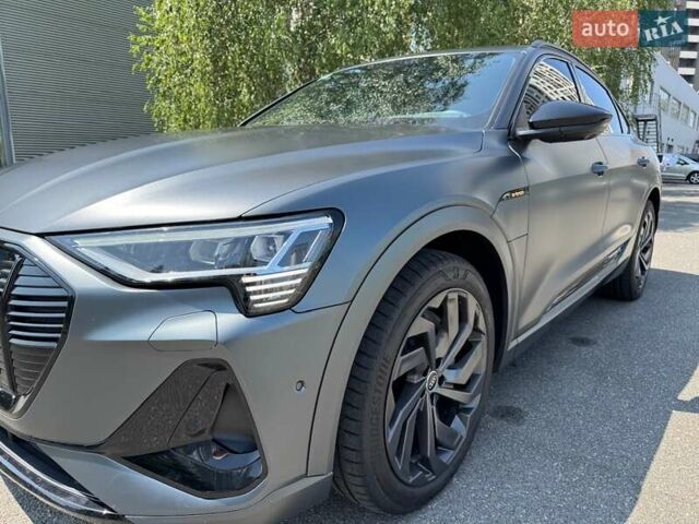 Сірий Ауді E-Tron, об'ємом двигуна 0 л та пробігом 44 тис. км за 60500 $, фото 1 на Automoto.ua