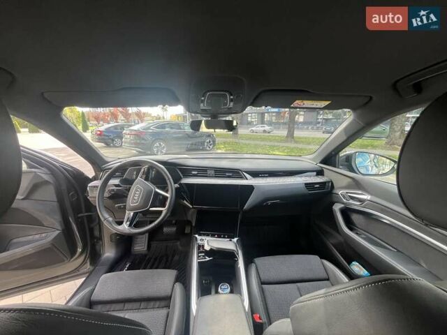 Серый Ауди E-Tron, объемом двигателя 0 л и пробегом 35 тыс. км за 45000 $, фото 11 на Automoto.ua